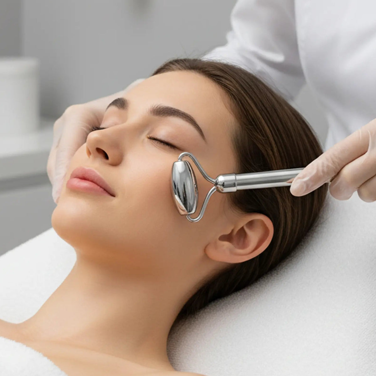 APPEARUS Stainless Steel Facial Massage Roller Skincare Tool for Enhanced Repair & Nutrient Delivery Spa Personal Face Care Product